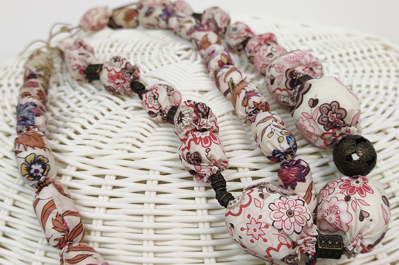 Pochette upcycl&eacute;e en tissu